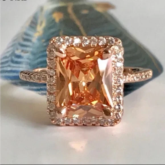 New 18K rose gold diamond engagement ring - Picture 5 of 5